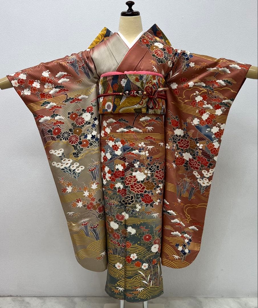 振り袖　フルセット　長襦袢　古典柄　手描き　金彩加工　刺繍入り　成人式　804