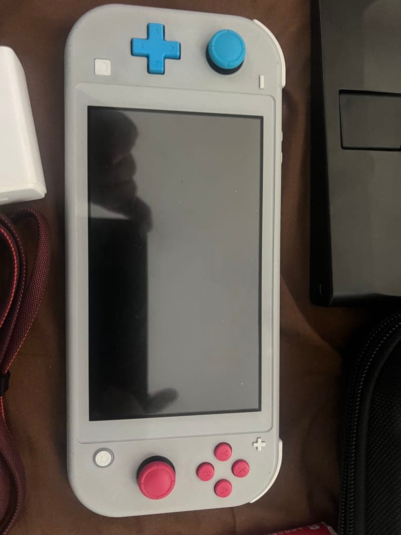 Nintendo Switch ライトポケモン　ザシアンザマゼンタモデル