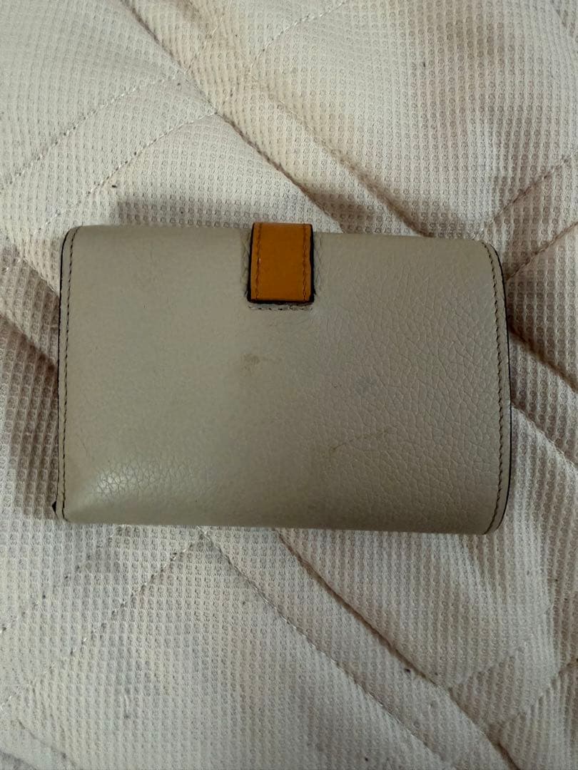 ロエベ レザー 三つ折り財布