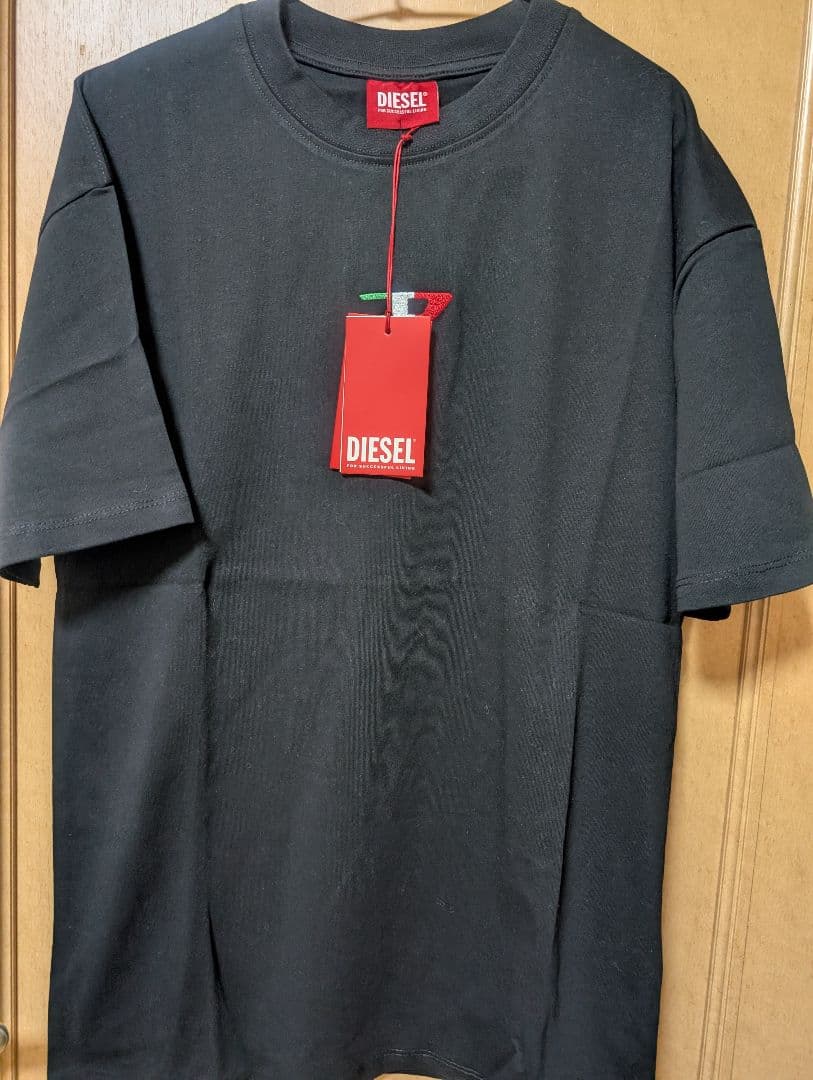 DIESEL ブラック Tシャツ Lサイズ 新品タグ付き