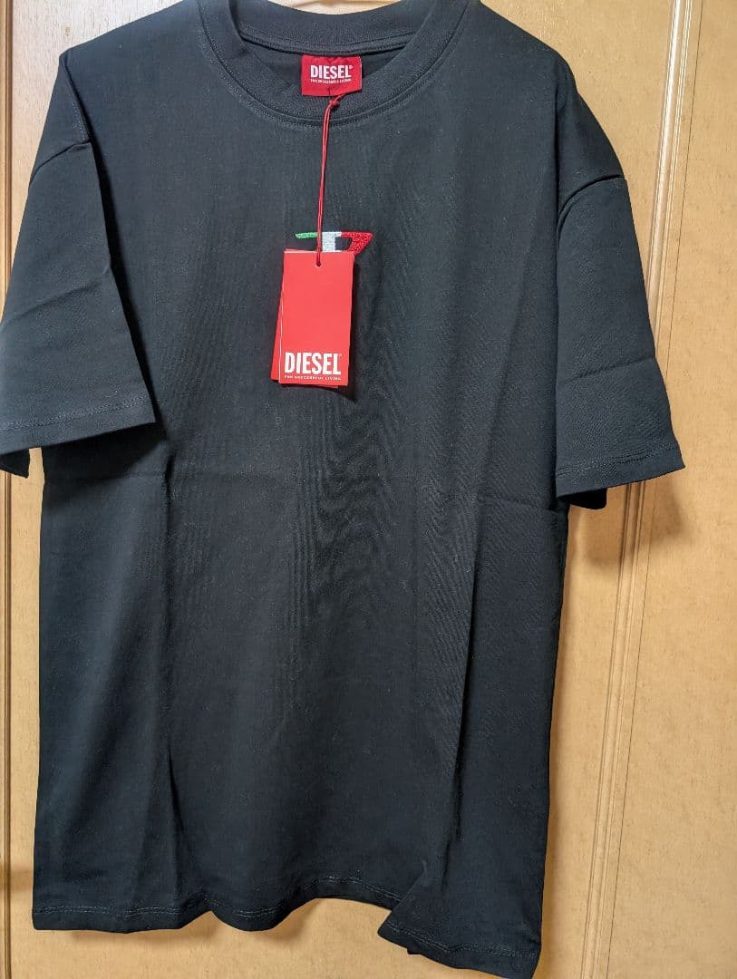 DIESEL ブラック Tシャツ Lサイズ 新品タグ付き