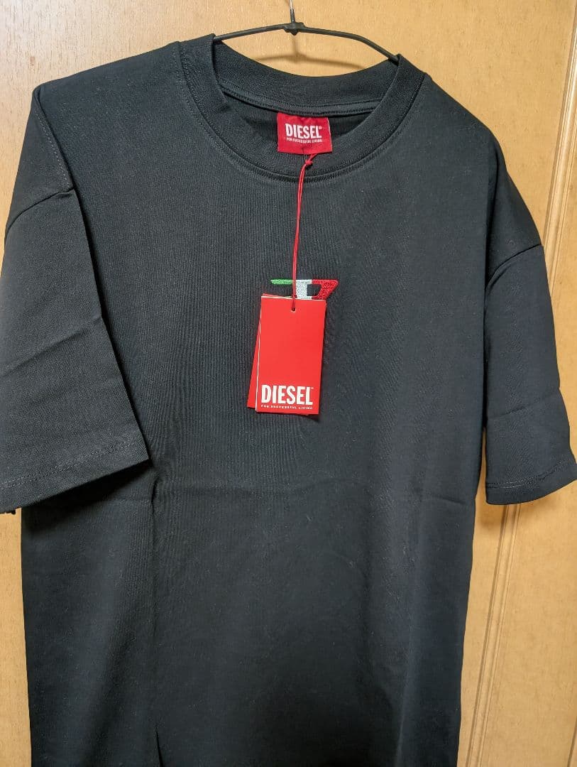 DIESEL ブラック Tシャツ Lサイズ 新品タグ付き