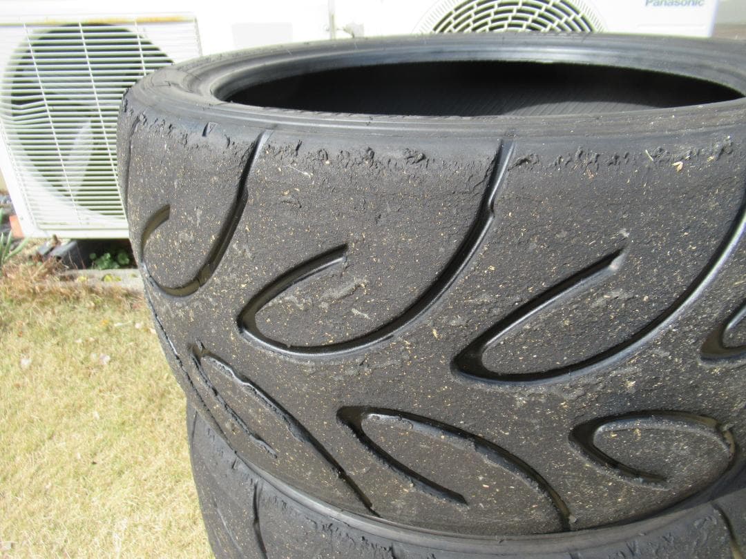 ☆送料無料 室内保管☆A050 265/35 R18インチ☆①