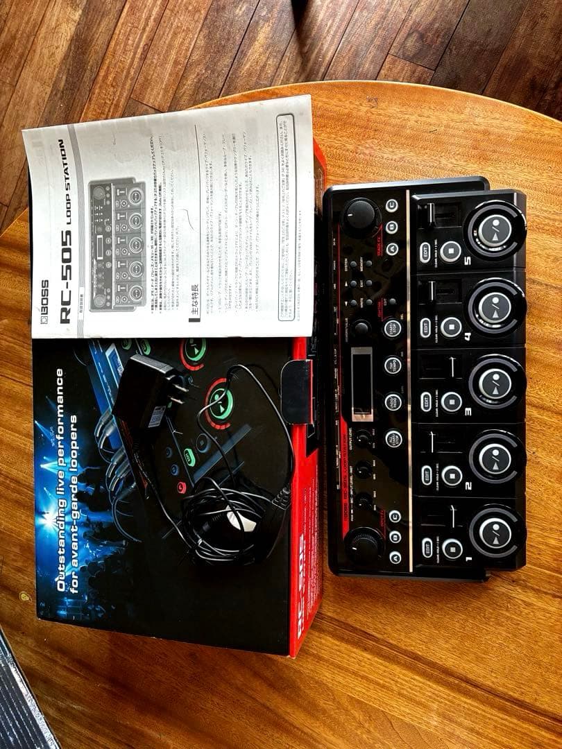 【美品】BOSS RC-505 Loop Station【元箱・説明書付】