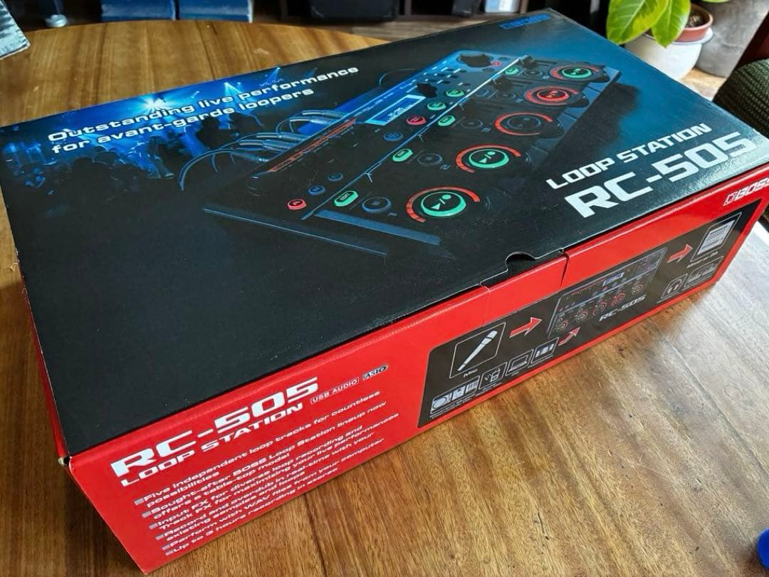 【美品】BOSS RC-505 Loop Station【元箱・説明書付】