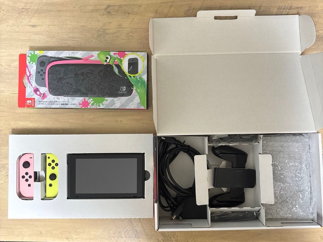 Nintendo switch箱付き　キャリングケース（スプラトゥーン2）セット