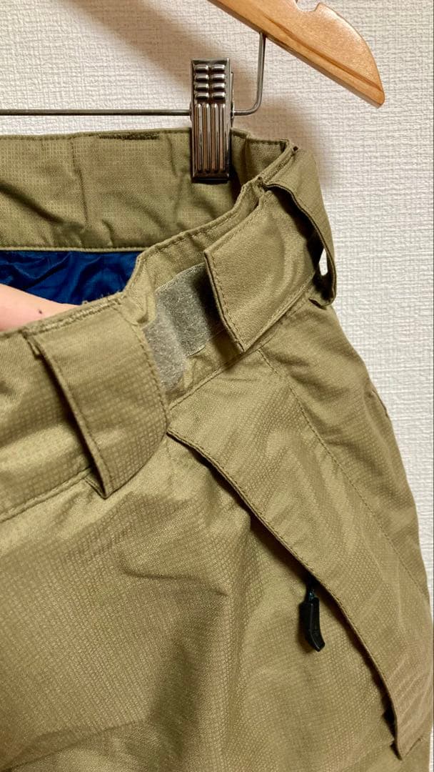 週末値下げ！【正規販売店】Columbia スノーボードパンツ メンズ　カーキ