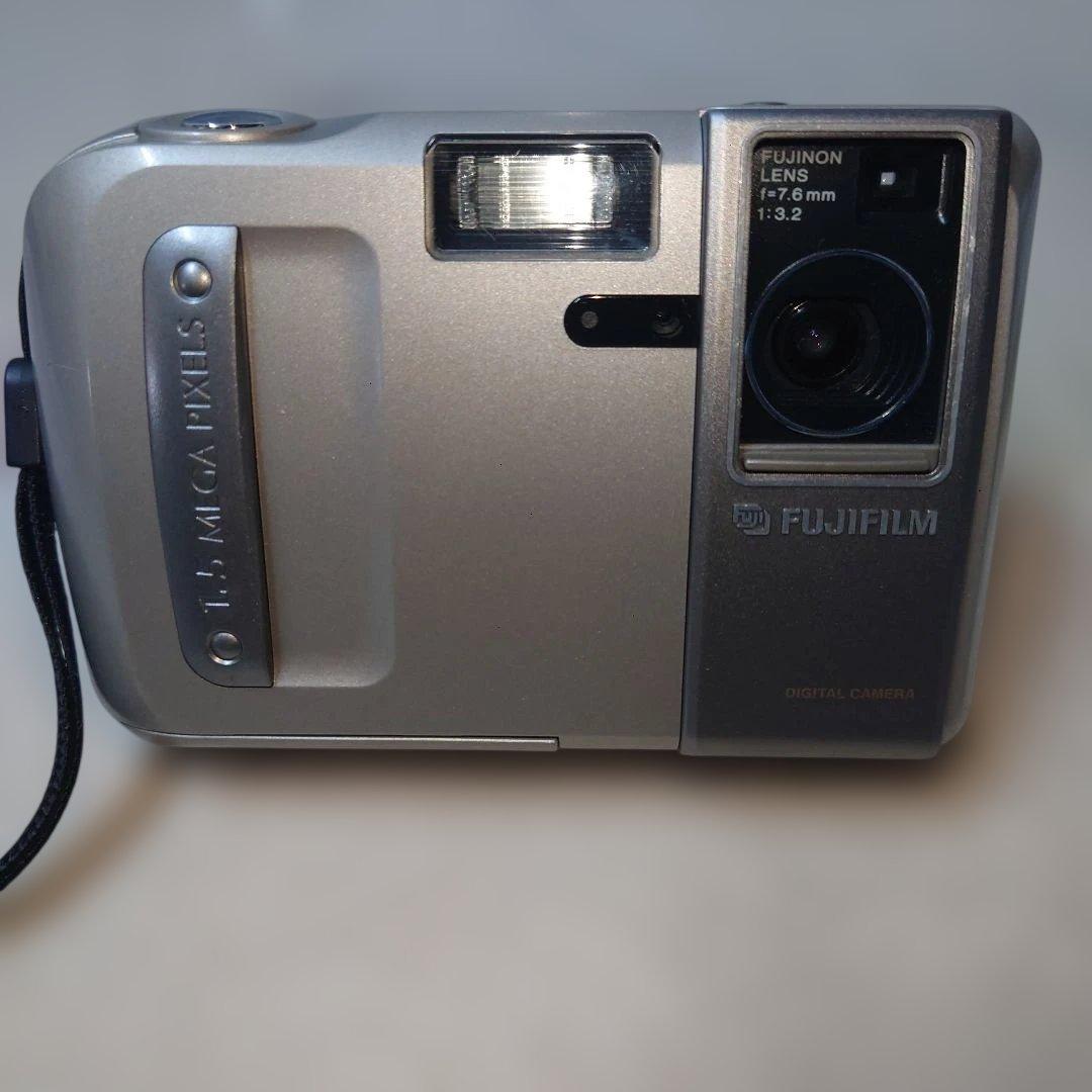 Fujifilm FinePix500デジタルカメラ ・美品・レトロ