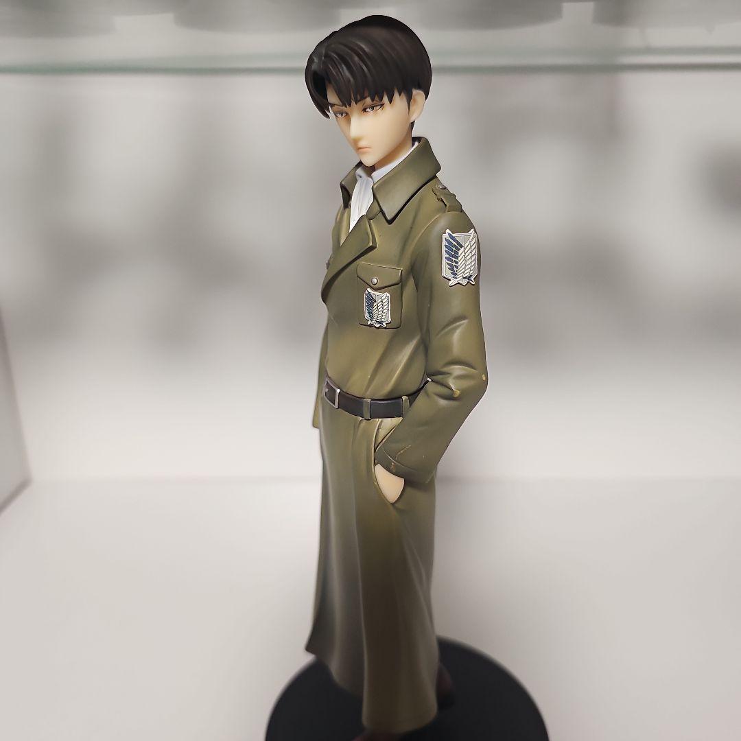 リヴァイ フィギュア 軍服(ユニバーサルスタジオ限定品)