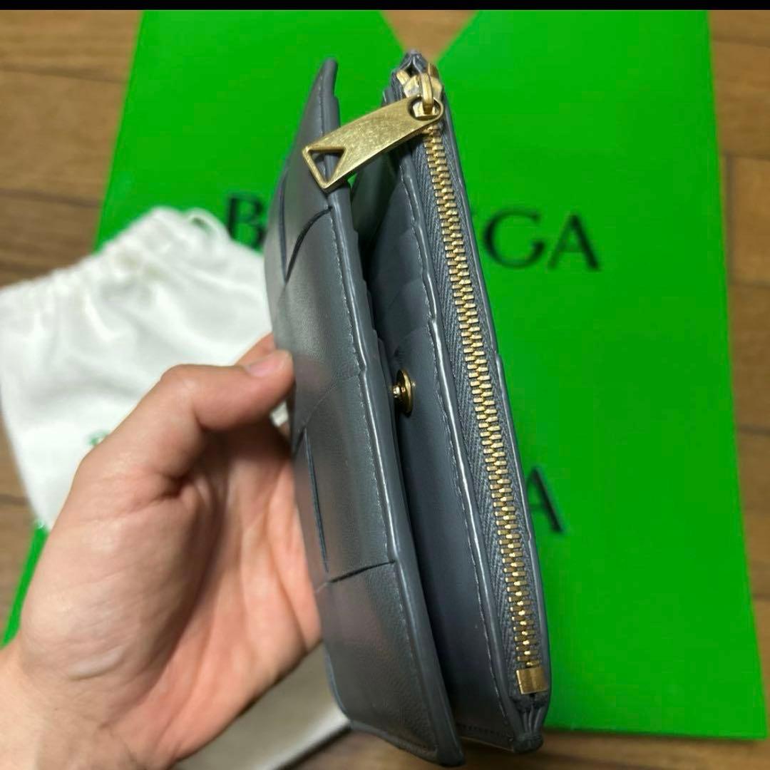 BOTTEGA VENETA カセット　ミディアム　二つ折りウォレット　サンダー