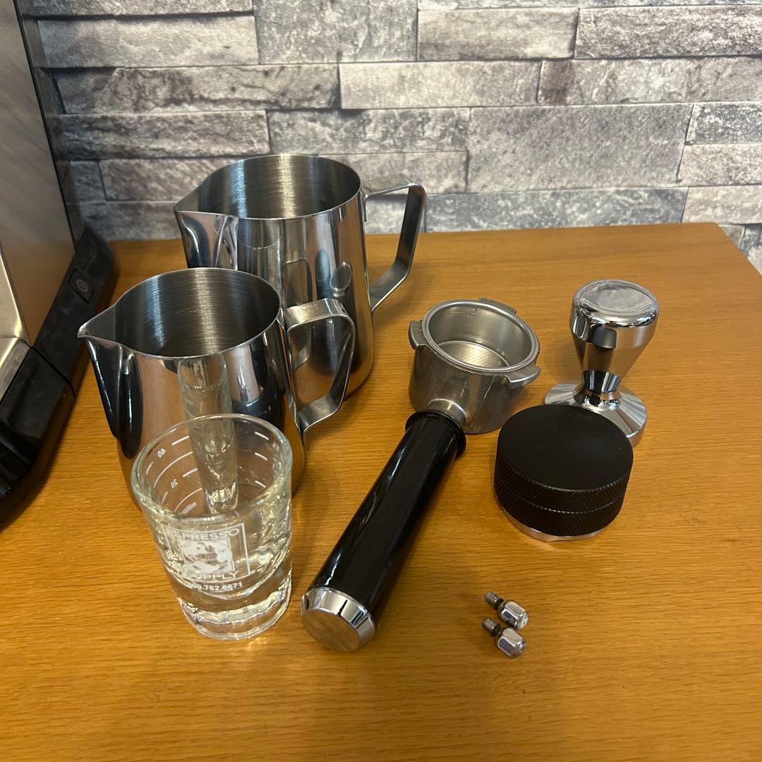 DeLonghi エスプレッソマシン デディカ ステンレス