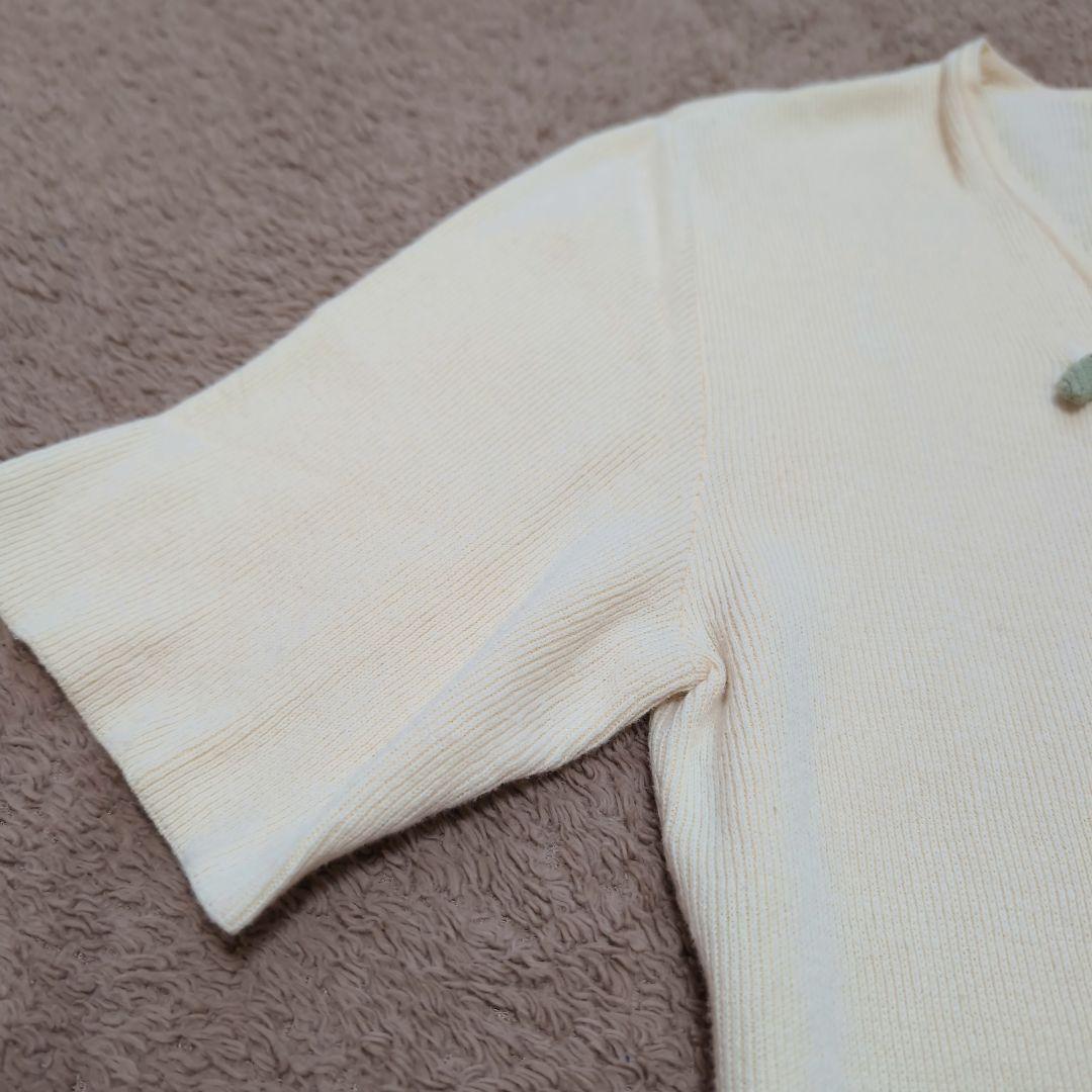 カネコイサオ　カーディガン　Tシャツ　コサージュ　スズラン　モチーフ