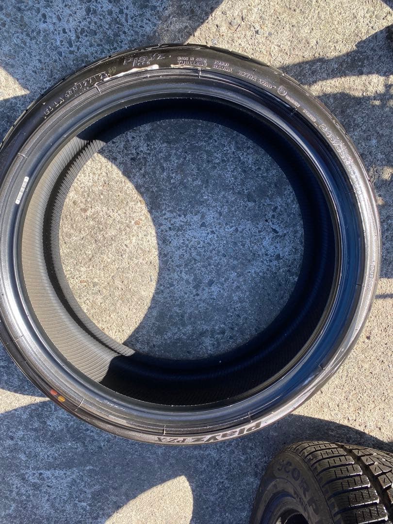 BRIDGESTONE PLAYZ 245/35R20 4本セット送料込み