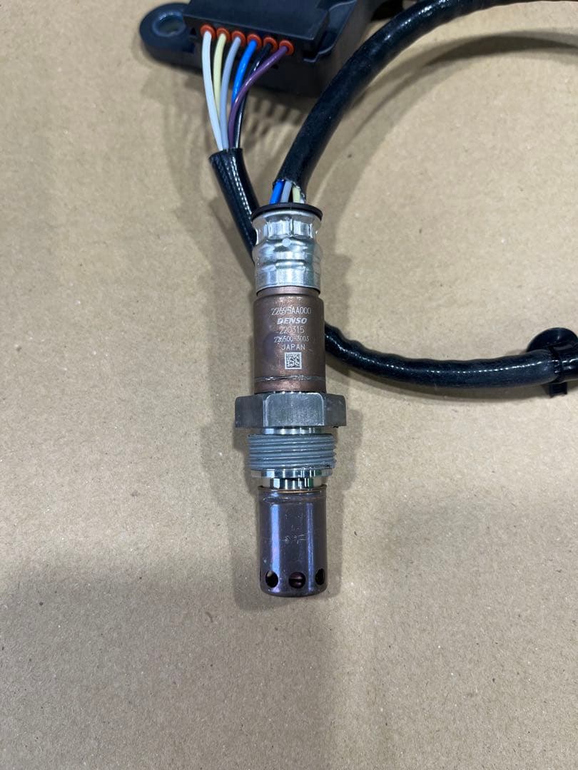 スバル　SUBARU 純正部品　NOX センサー　22695AA000