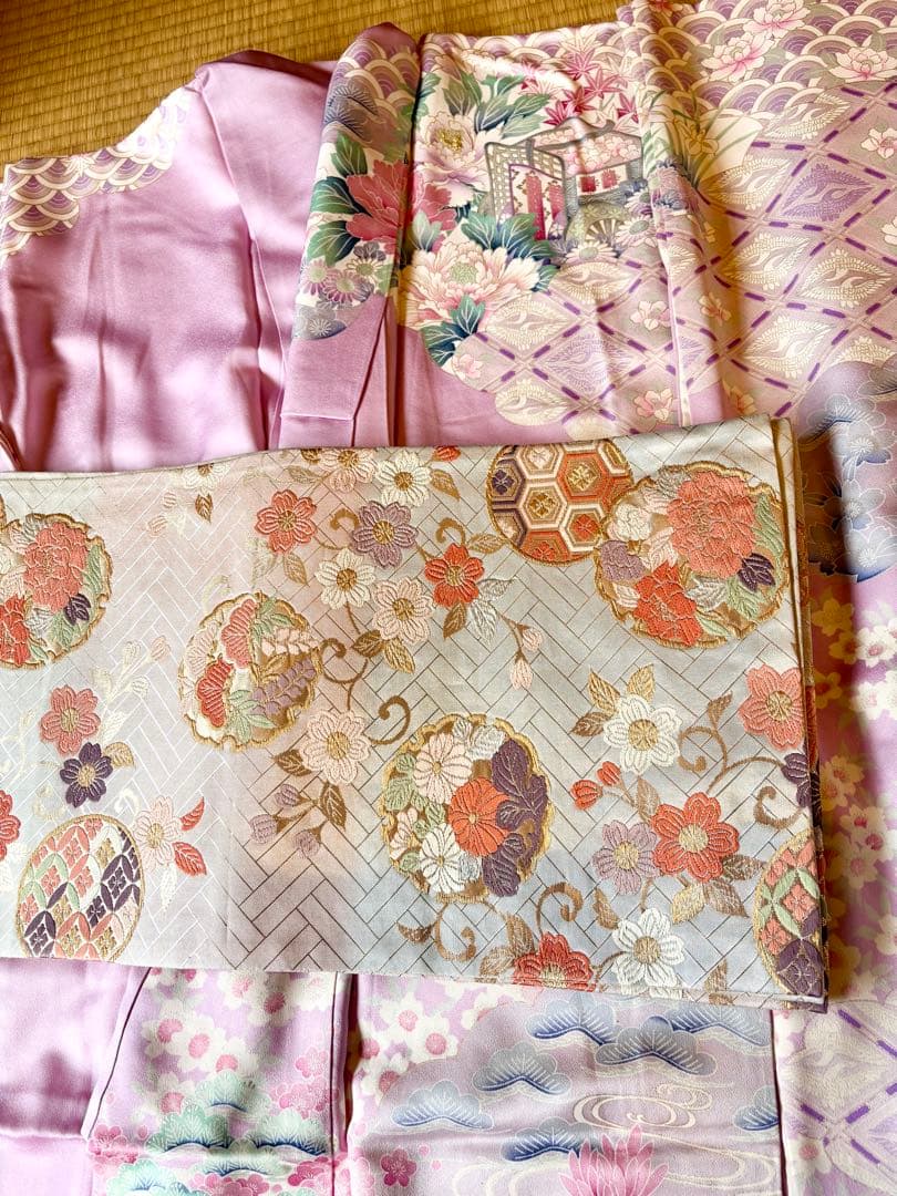 お手入れ済 豪華友禅染め 銀加工 刺繍 薄ピンク色 花柄 振袖 佐賀錦袋帯付