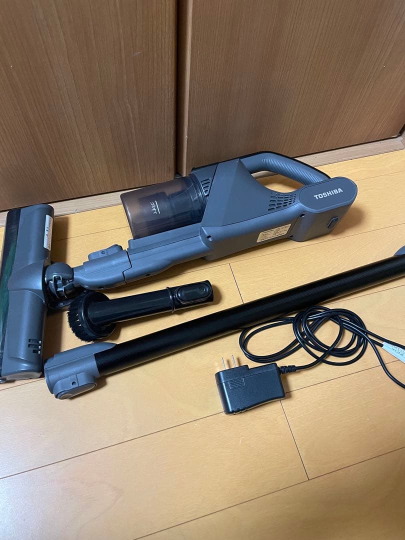東芝 TOSHIBA コードレススティッククリーナー VC-CLS13（K）