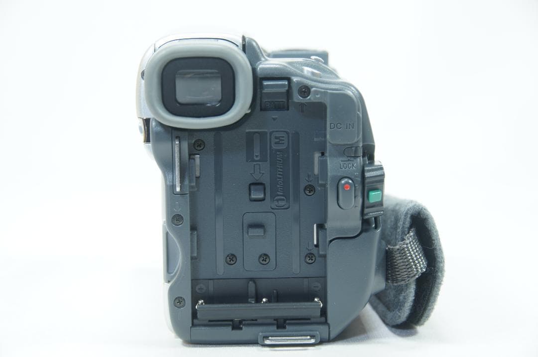 【極美品】 ソニー DCR-TRV33 MiniDVビデオカメラ 返品対応
