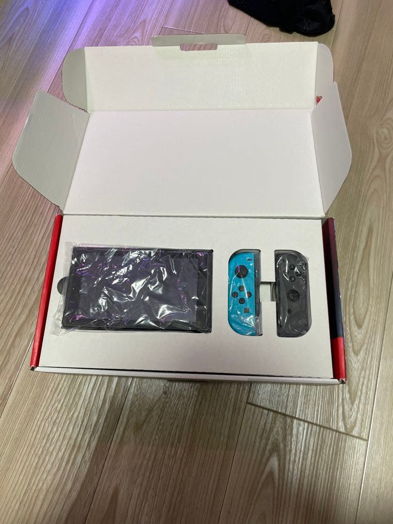 F*】様 任天堂switch 本体
