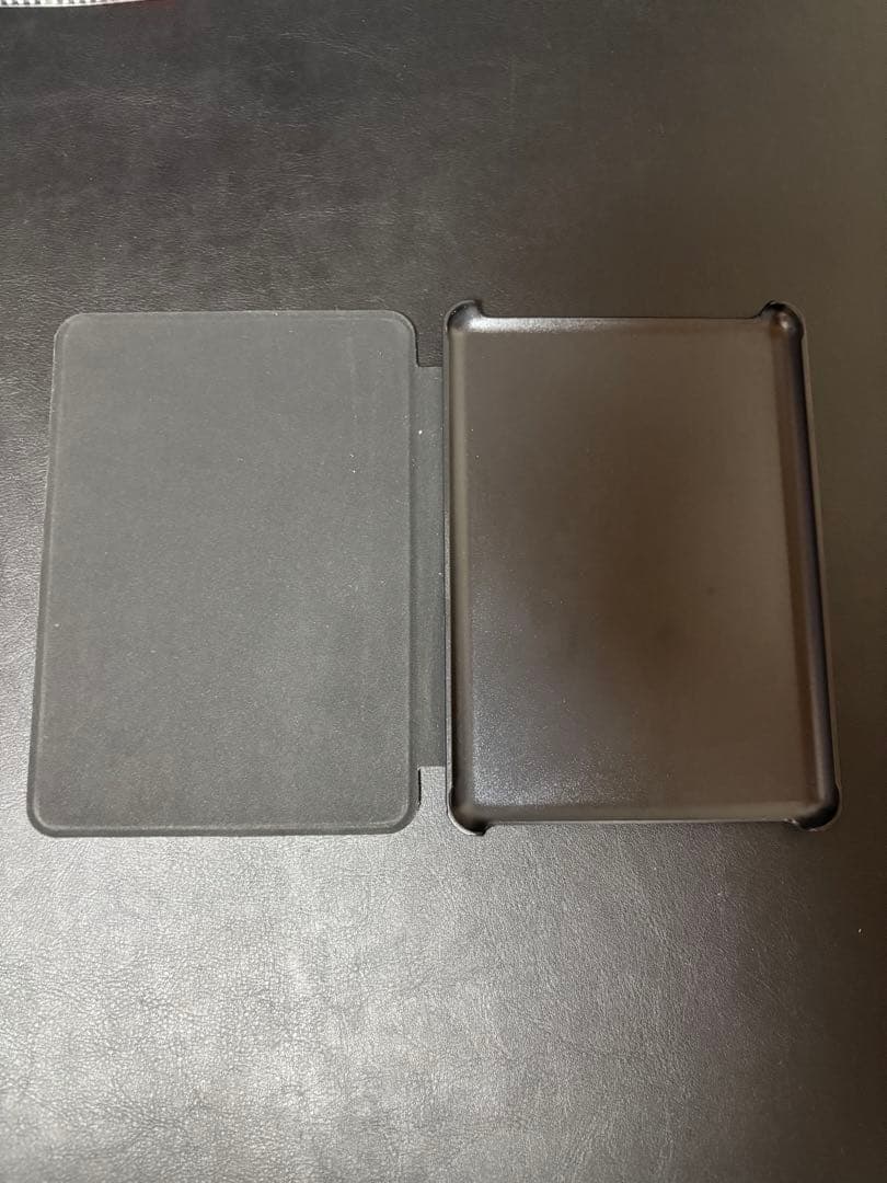 Kindle Paperwhite第10世代8GB 広告なし 充電器 カバー付き
