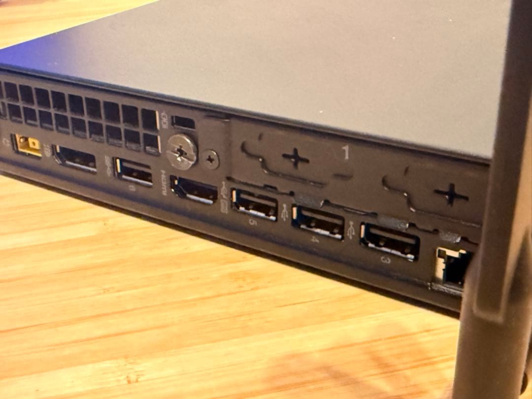中古【動作良好】ThinkCentre M75q Tiny ［Win11］