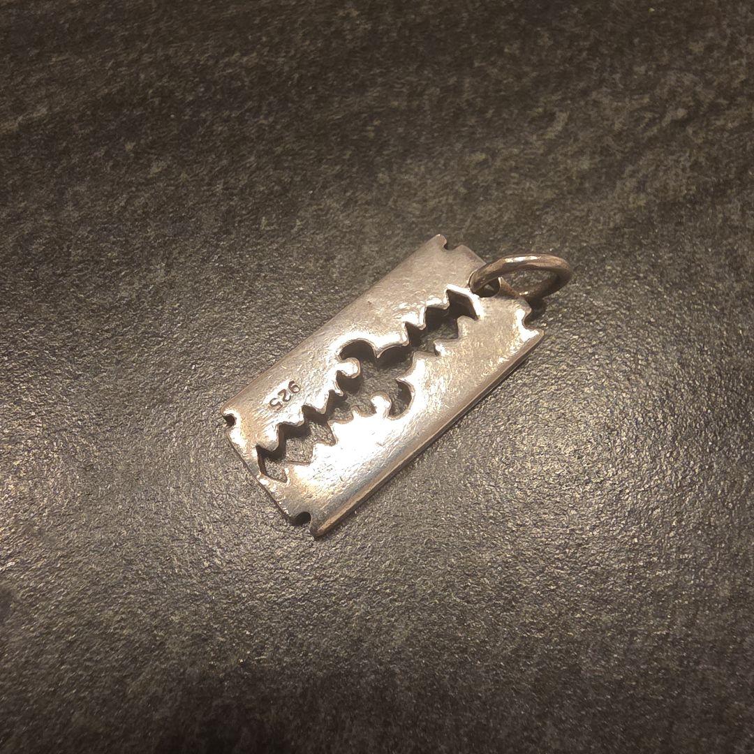 925シルバー カミソリ型ペンダント　ペンダントトップ　Silver