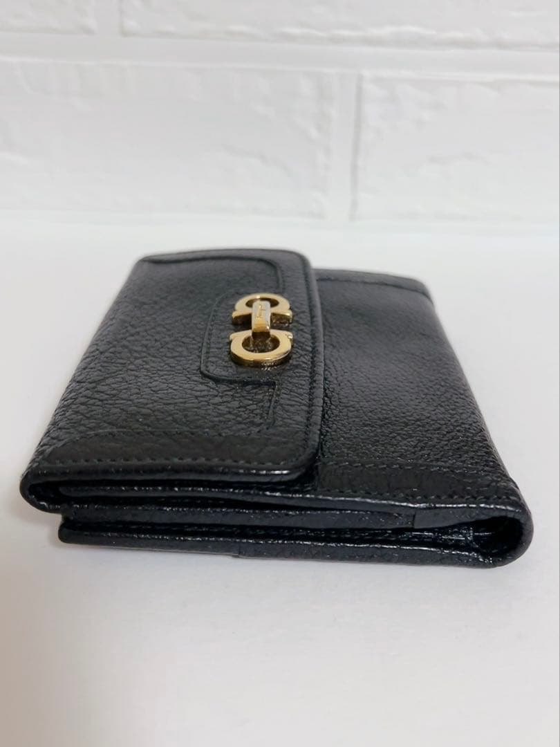 フェラガモ Ferragamo 折り財布　黒　ブラック