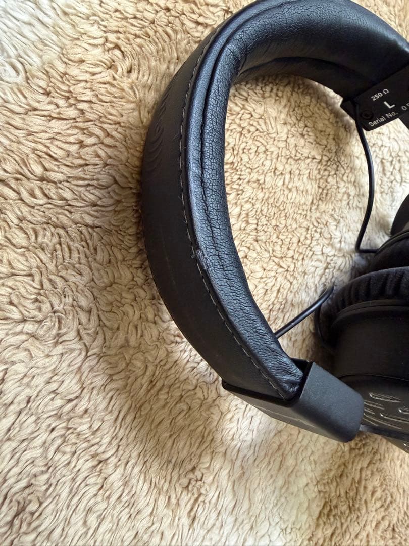 ヘッドホン Beyerdynamic DT1990PRO