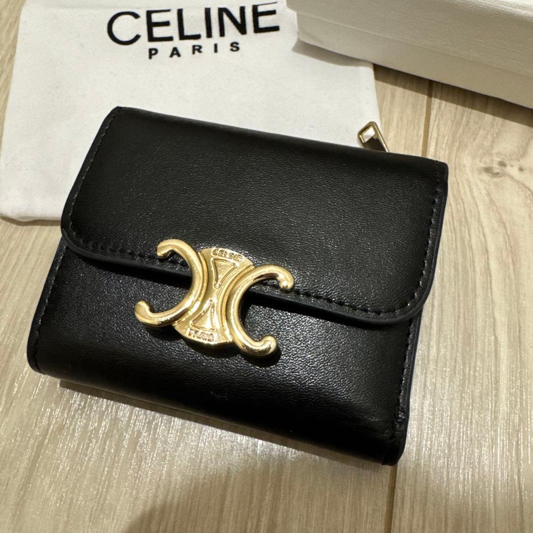 CELINE ブラック 三つ折り財布　トリオンフ