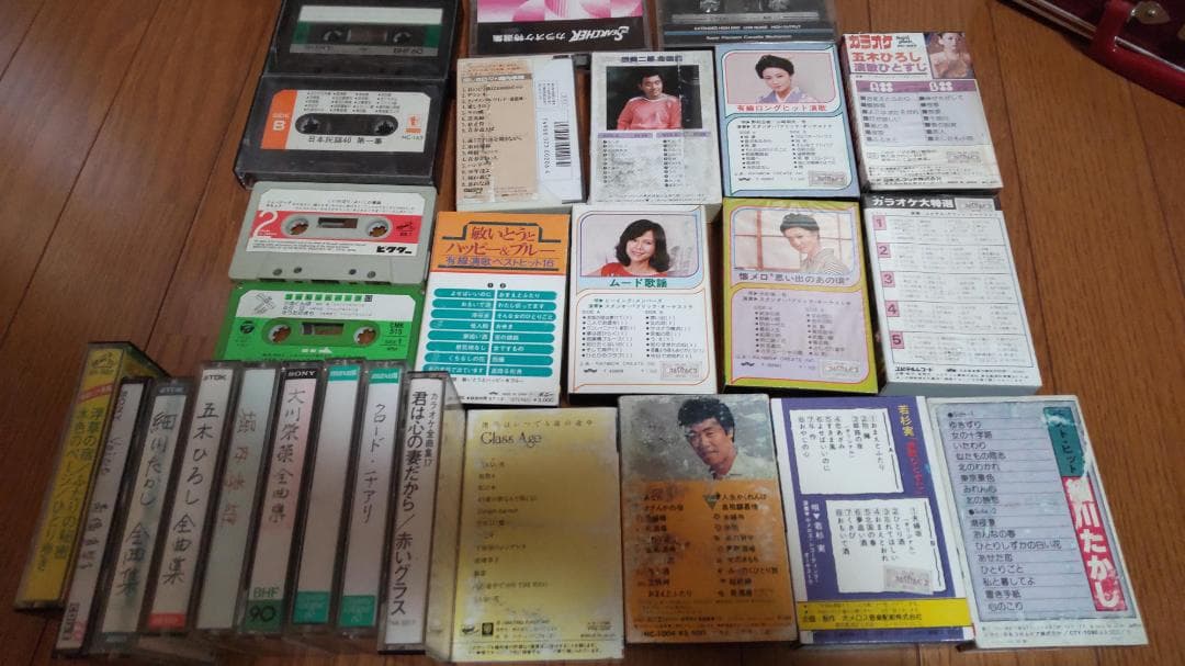 貴重な昭和のカセットテープ27本　昭和歌謡　演歌　童謡　ポップス　色々まとめて