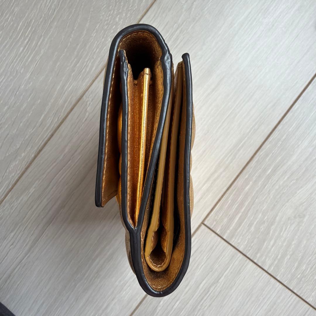 FENDI 三つ折り財布 ゴールド