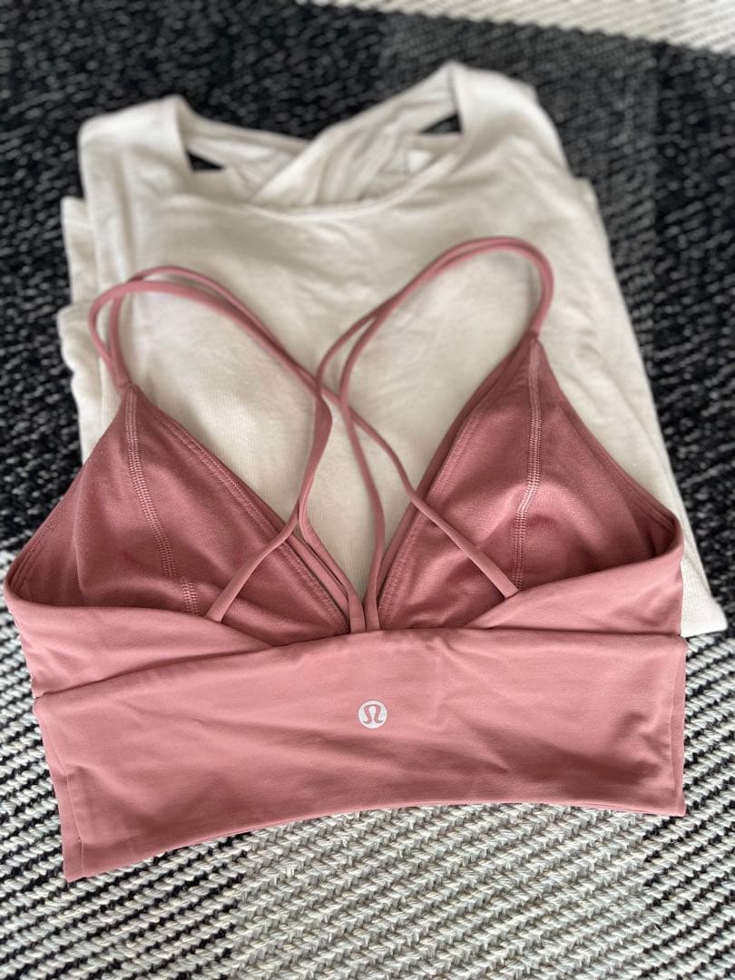 Lululemon ヨガ／ピラティス トップス 2点セット（Size 4）