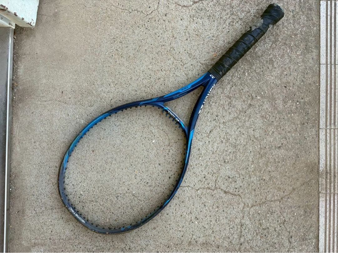 YONEX EZONE 100テニスラケット