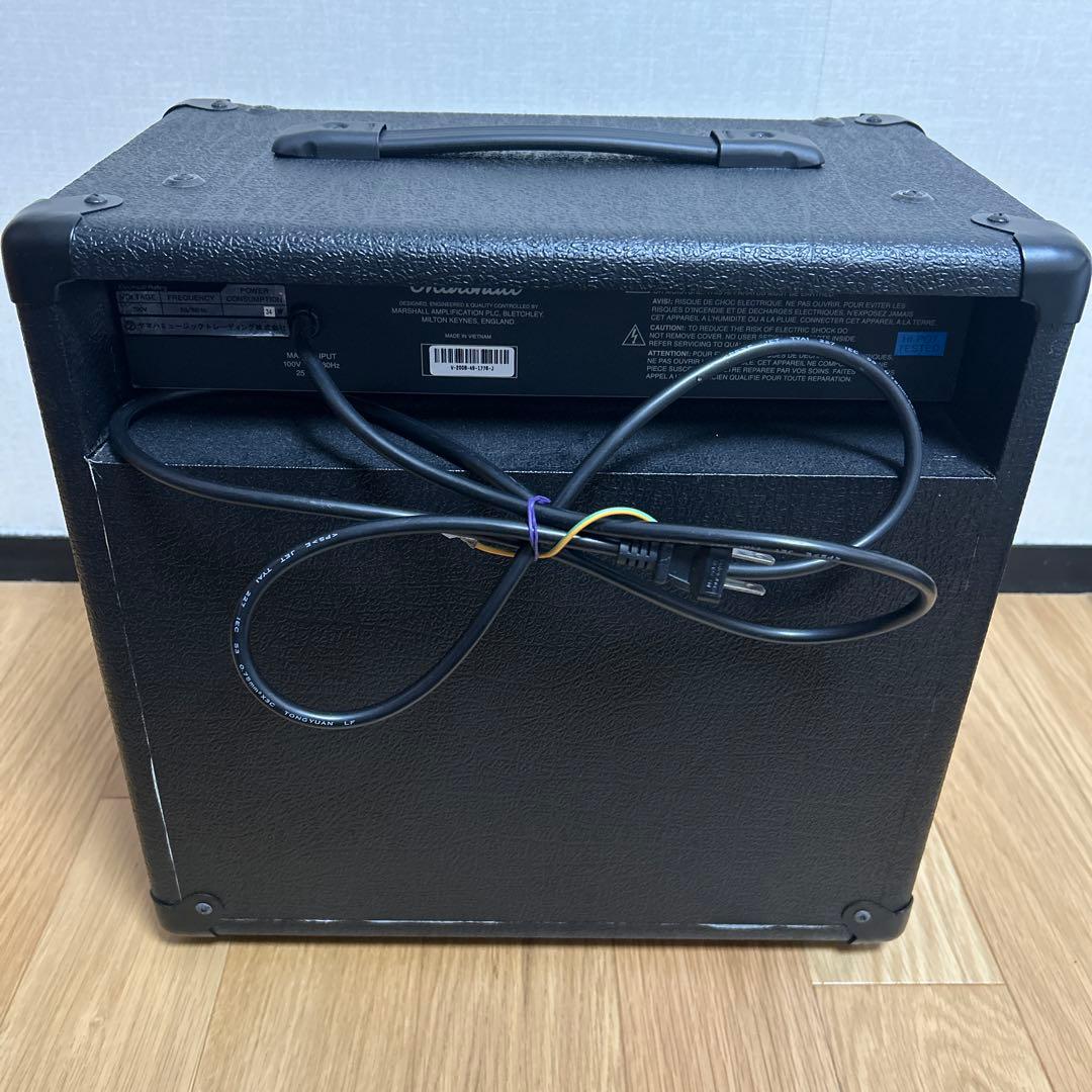 ベース Marshall MB15