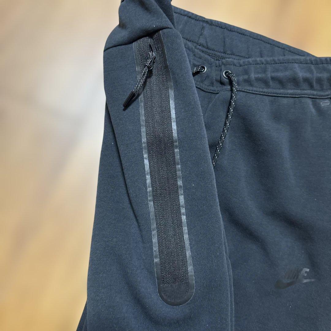 NIKEテックフリース黒　S