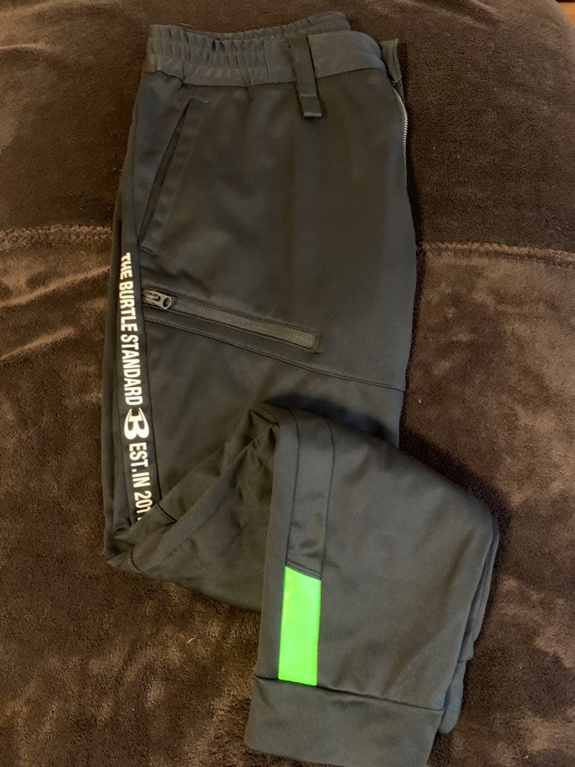 美品人気BURTLE XL ブラックセットアップ