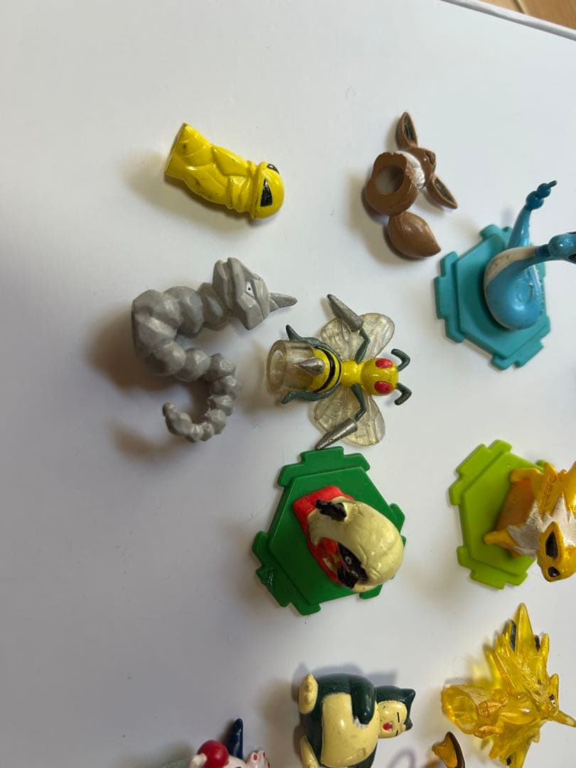 ポケモン ミニ　フィギュア　ガチャガチャ