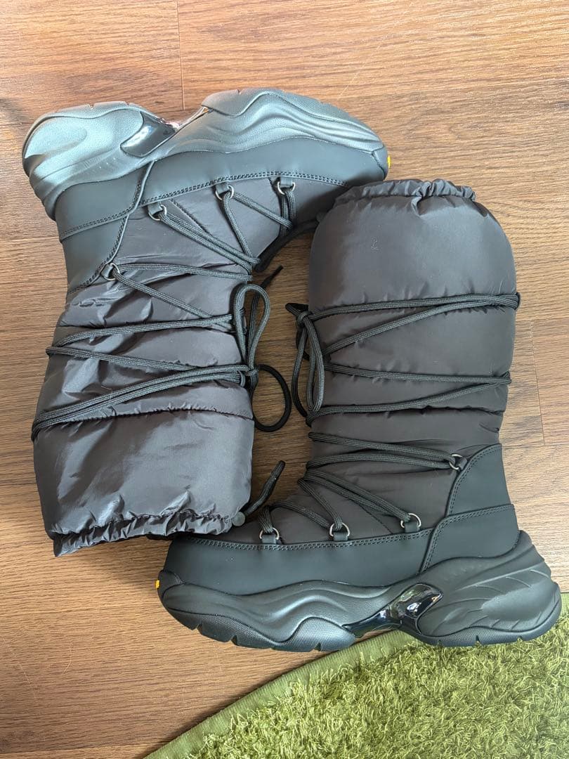 SLY パファーブーツ ブラック Vibramソール付 防寒 撥水 23.5cm