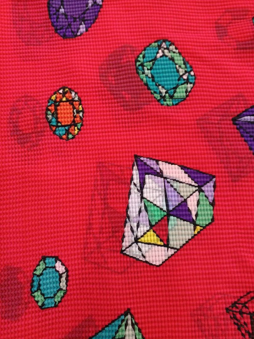 me ISSEYMIYAKE ミーイッセイミヤケ 宝石柄　Tシャツ