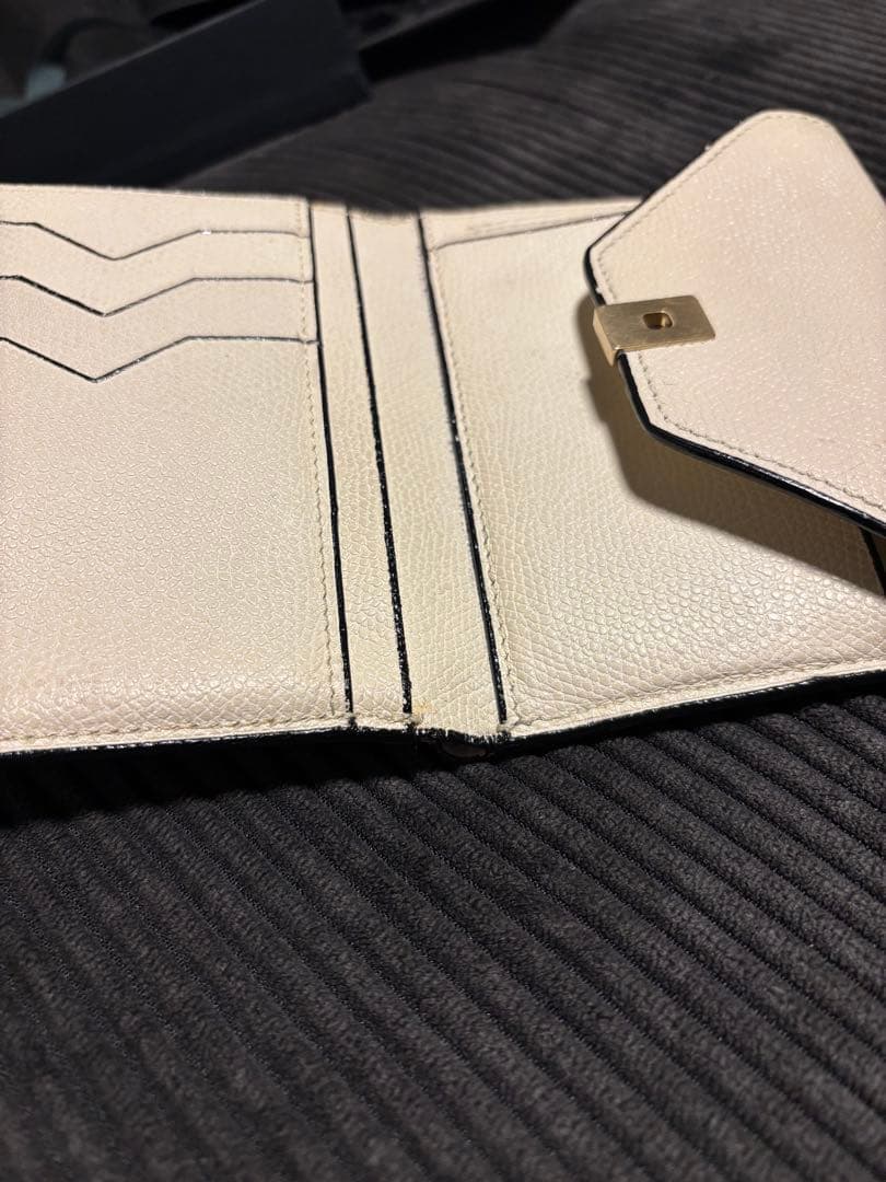 値下げ　Valextra イジィデ　アイボリー 三つ折り財布 箱付き