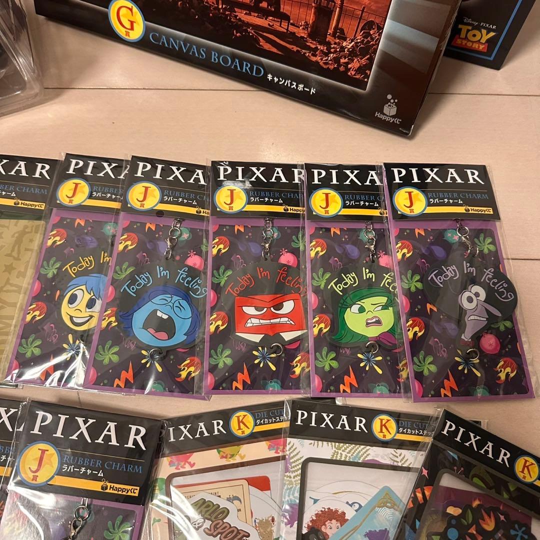 HappyくじPIXAR 2025　フィギュアなどまとめ売り計34点