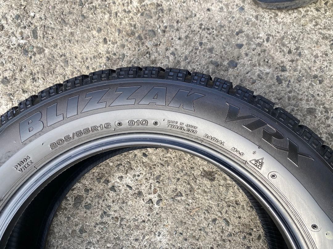 BRIDGESTONE BLIZZAK VRX 205/55/16 4本セット