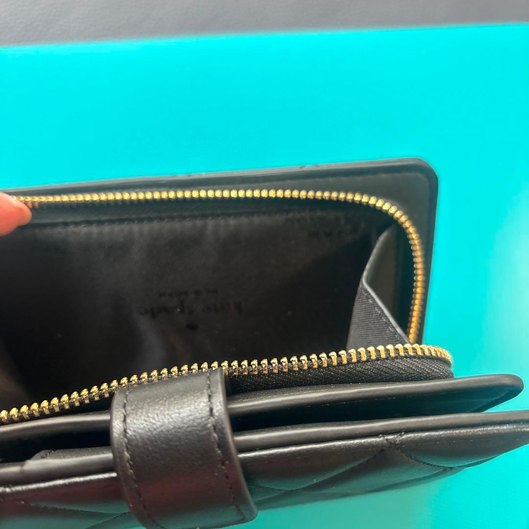 新品未使用　Kate spade 二つ折り財布　黒