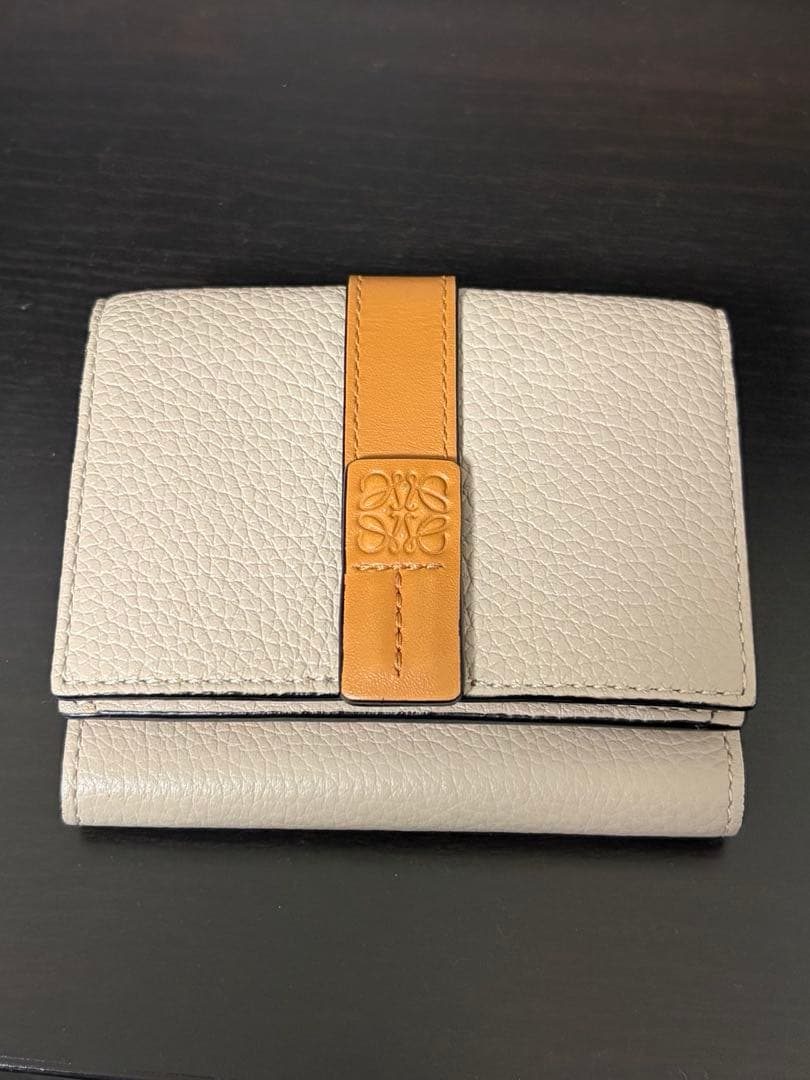 【美品】LOEWE ベージュ 三つ折り財布
