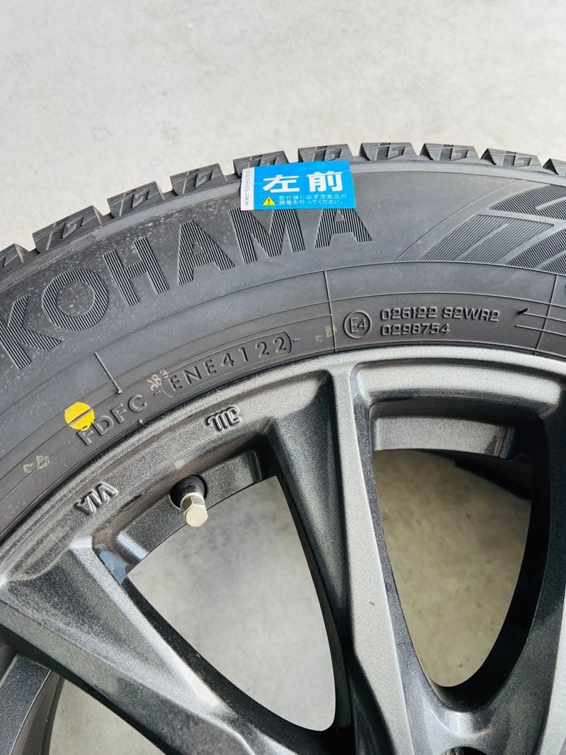 ヨコハマアイスガード　iG60225/60 R17 アルファードスタッドレス