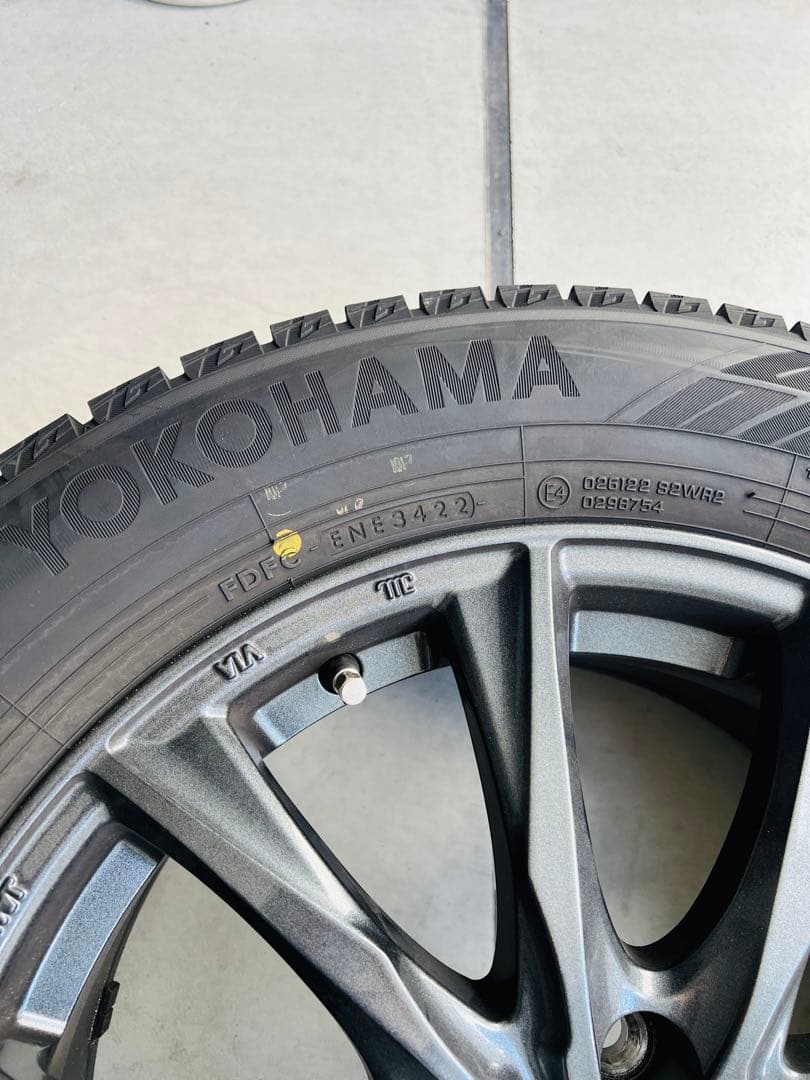 ヨコハマアイスガード　iG60225/60 R17 アルファードスタッドレス