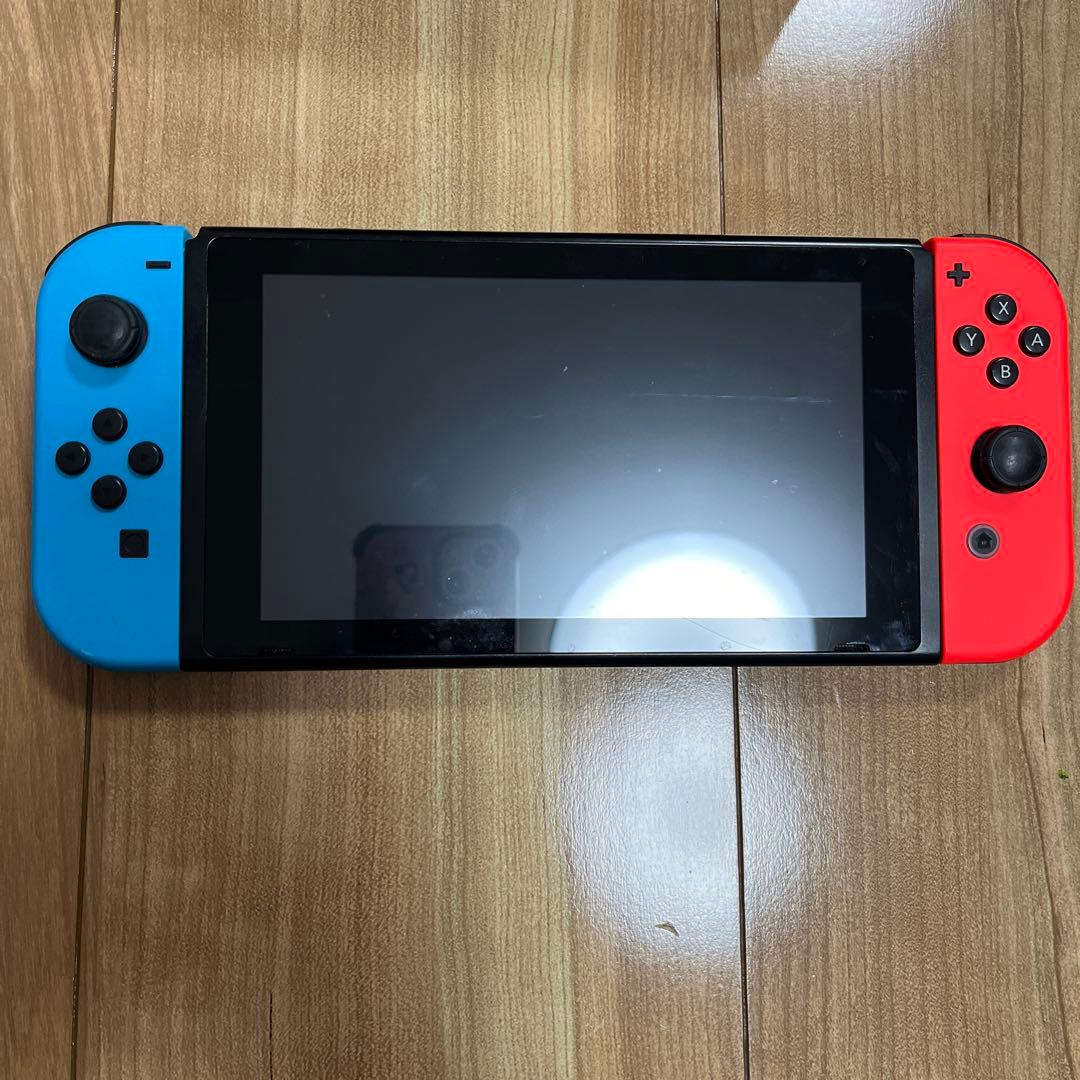 Nintendo Switch 本体 + Joy-Con（青、赤）　箱無し