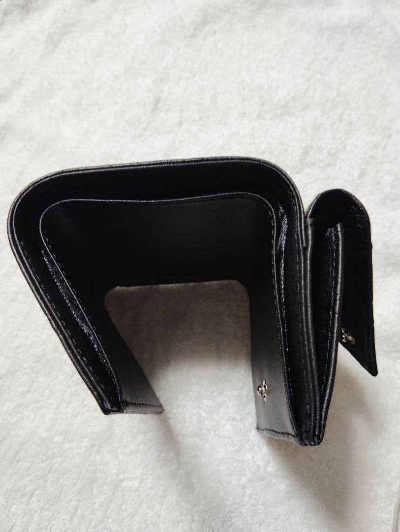 Vivienne Westwood三つ折財布　マット黒 新品　未使用