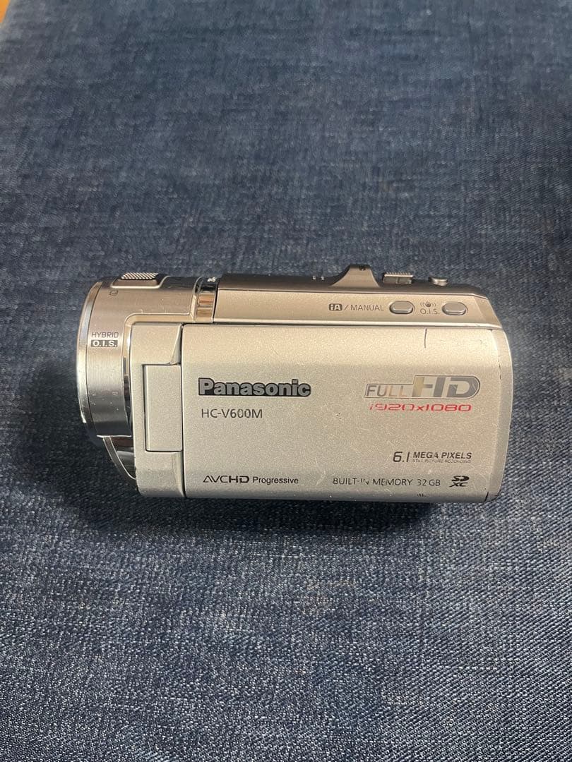 ビデオカメラ　Panasonic HC-V600M