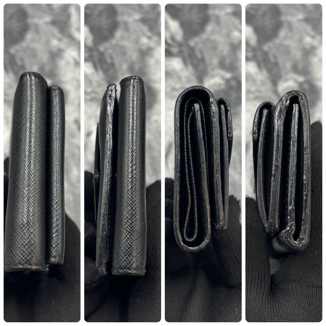 Shion 　　美品✨レア物✨PRADA ミニ財布　サフィアーノ　シャイン