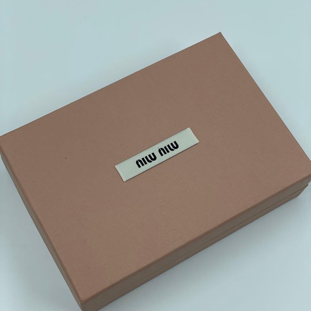 未使用✨　MIUMIU ミュウミュウ 財布　折り財布　リボン　ピンク　箱付き